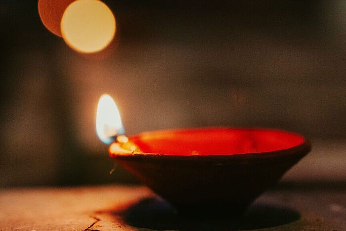 leuchtendes Kerzenlicht