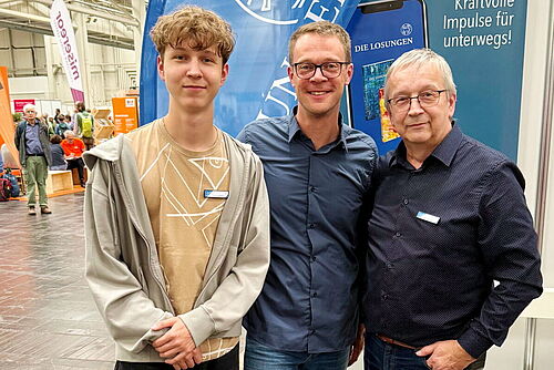 Zu Besuch am Stand: Jan Primke, die Stimme aus der Losungs-App