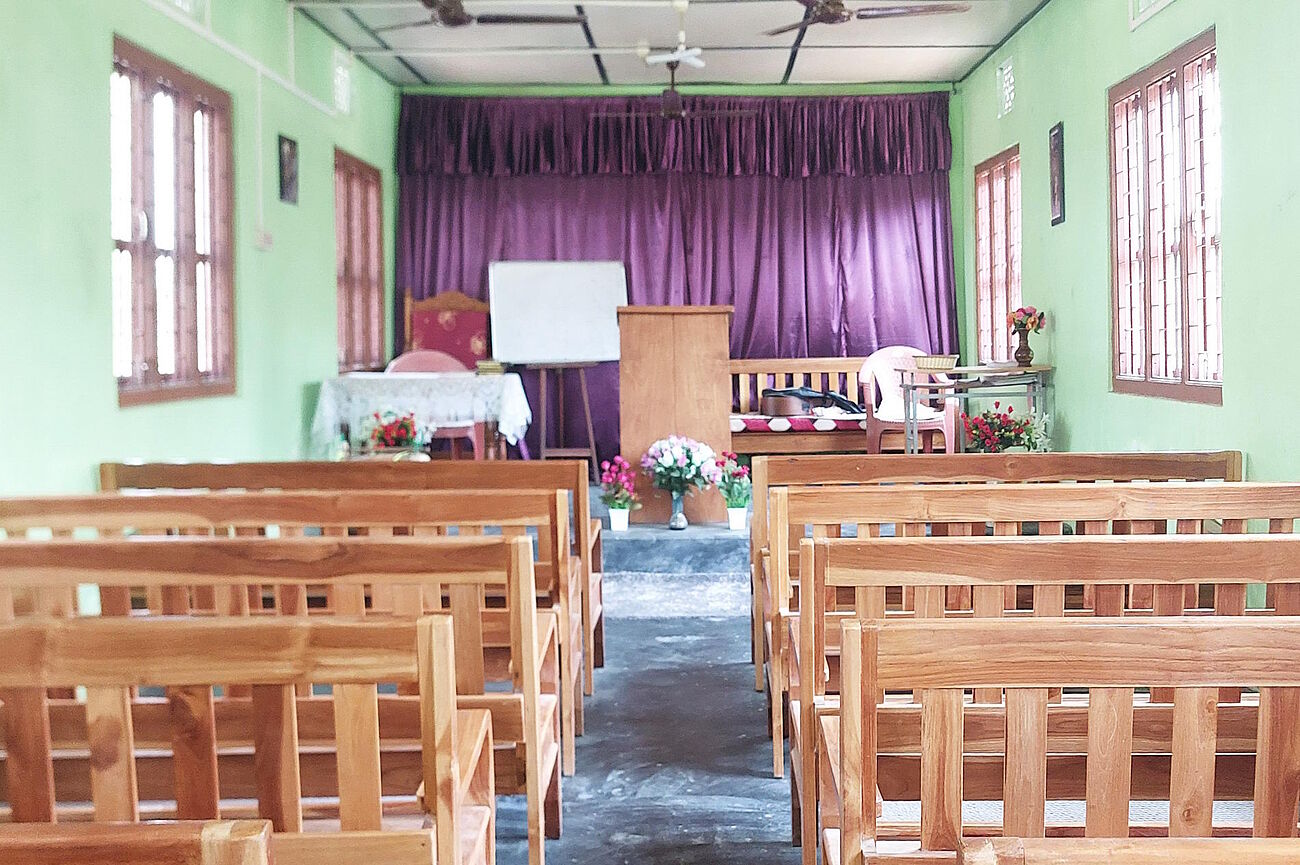 Latingkhal_-_Bruedergemein-Kirche_in_Latingkhal