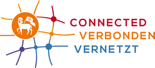 Logo der Synode mit Lamm, farbigem Netz im Hintergrund und den drei Worten Connected, Verbonden & Vernetzt