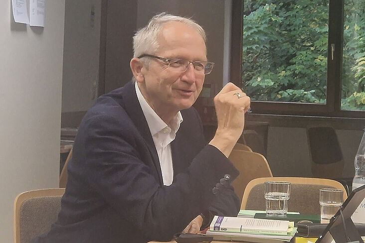 Jörg Hübner beim Referat