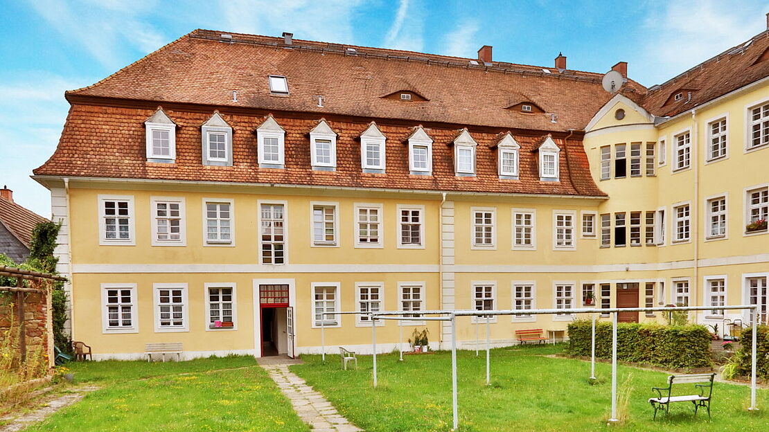 Ansicht des Witwenhauses in Herrnhut von der Gartenseite aus