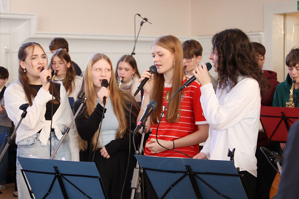 Gesangsquartett mit Schülerinnen