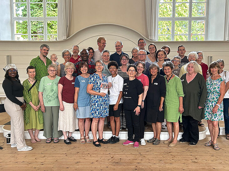 Gruppenbild im Kirchensaal