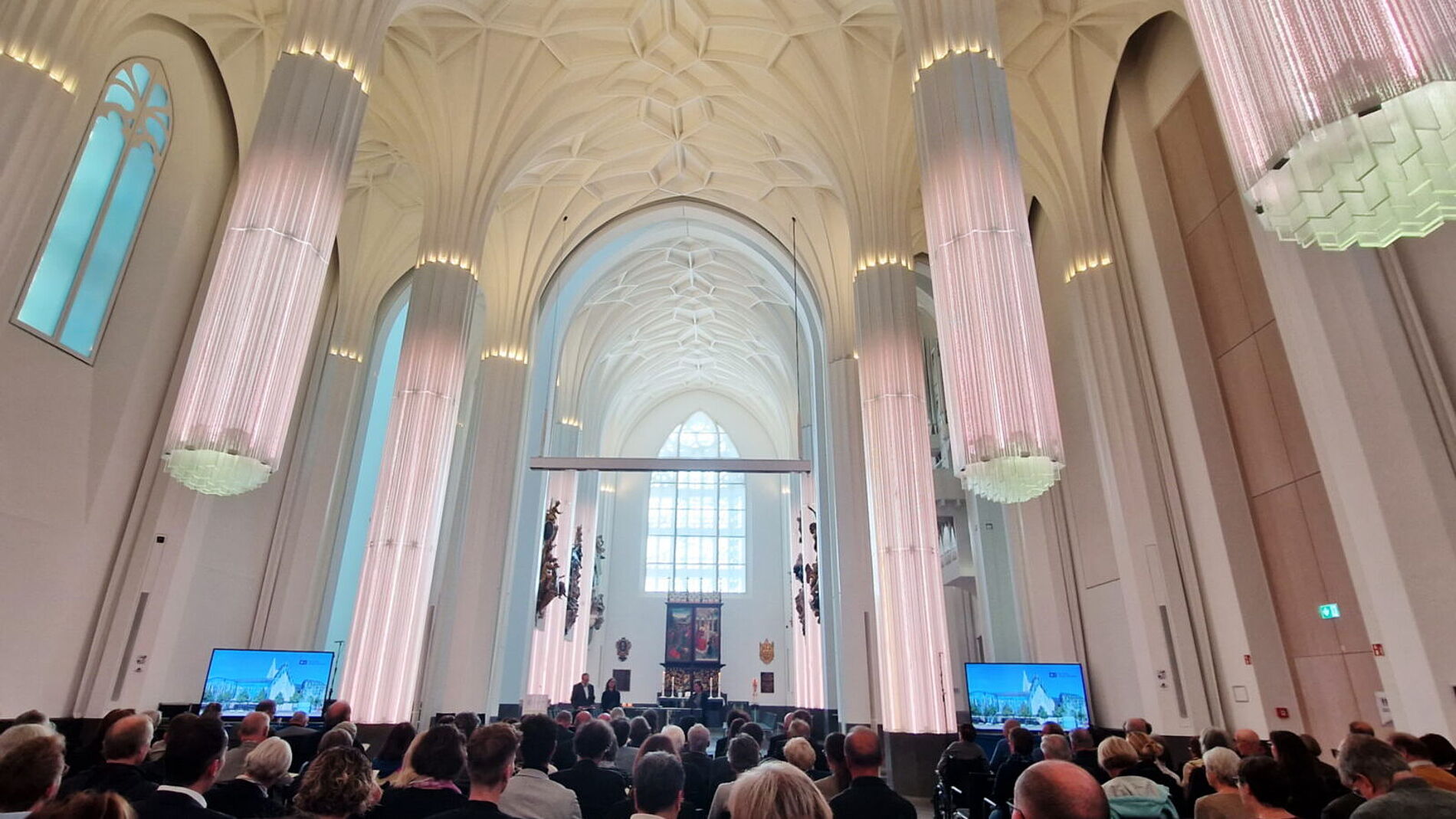 Gottesdienst_100_Jahre_Kirche_im_Radio_02