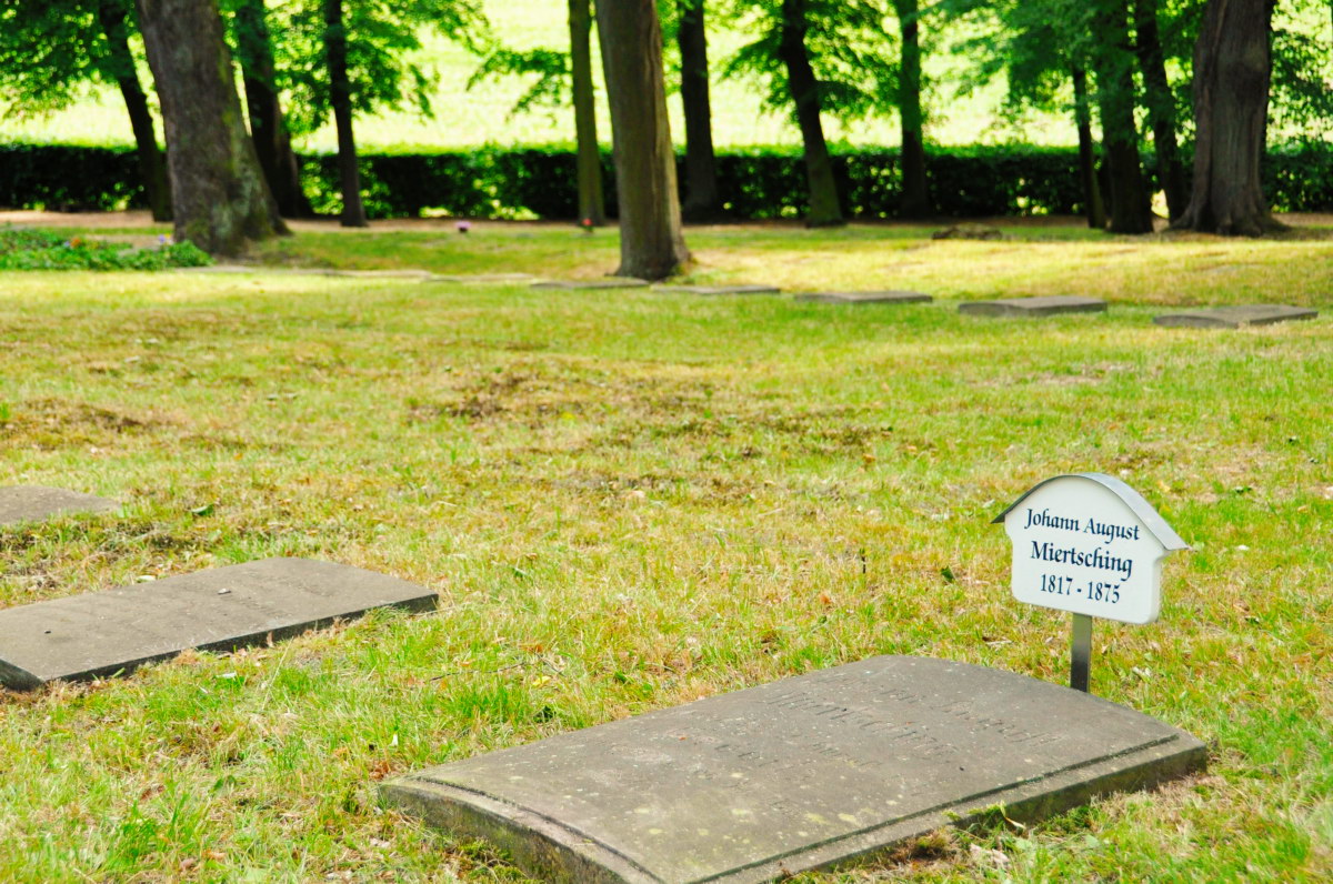 5_Kleinwelka_Grab_Miertsching_credits_W